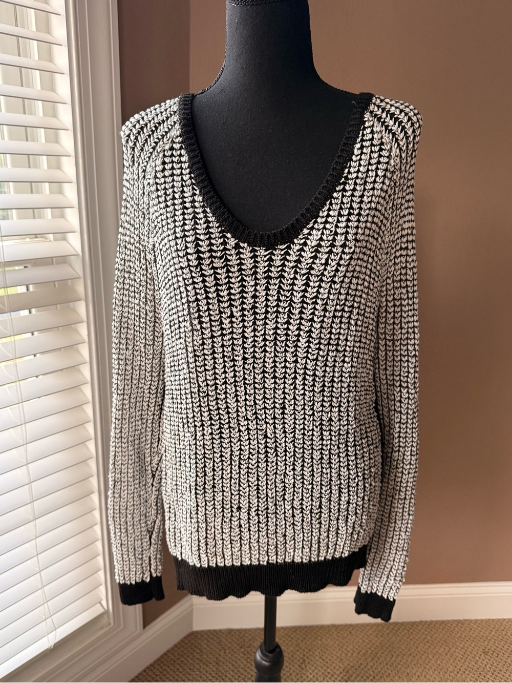 Lou & Grey Black and White Marled Scoop Neck Sweater Size Large